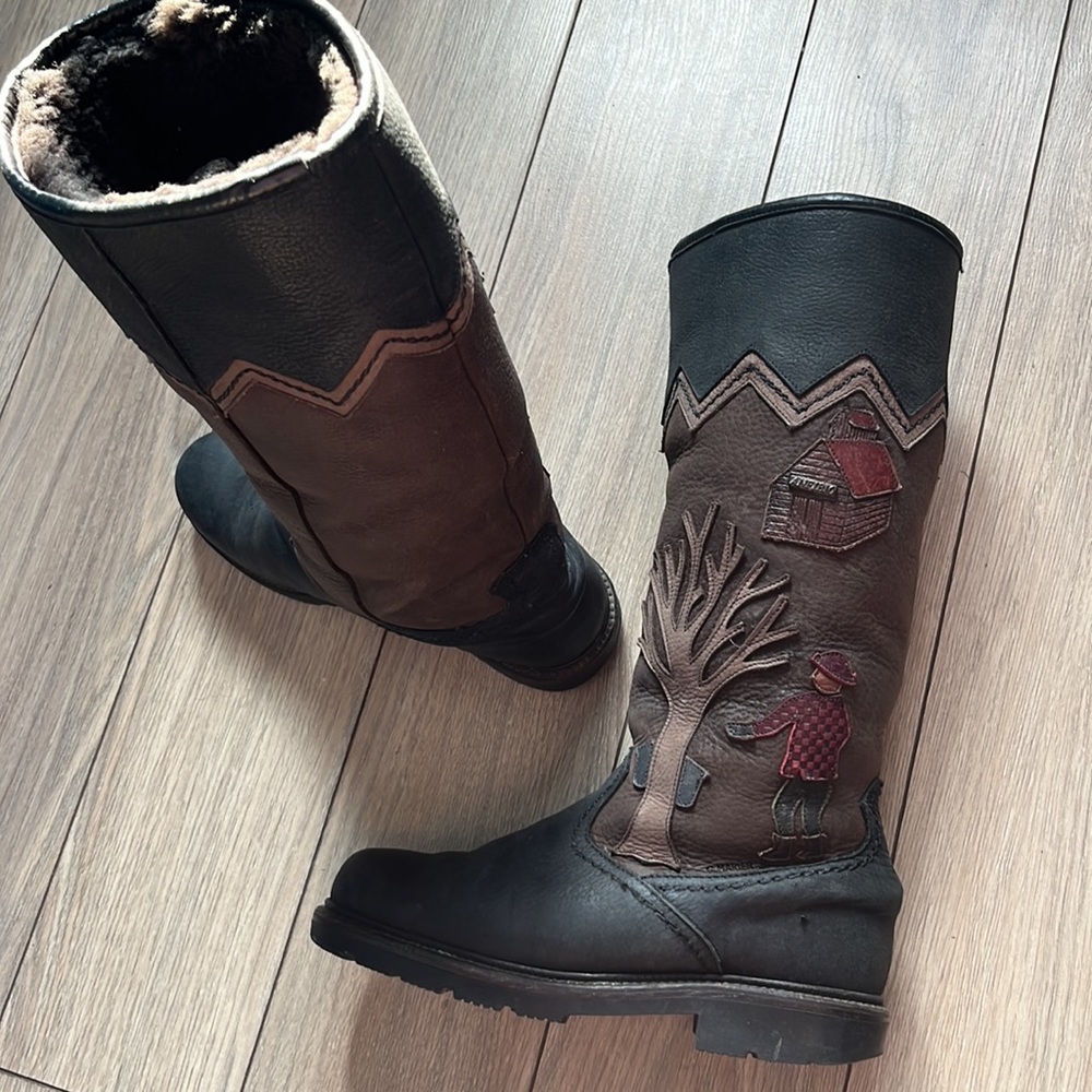 Anfibio il Java Nubuck Suede Shepskin Eskimo Scène Multi Color Tall